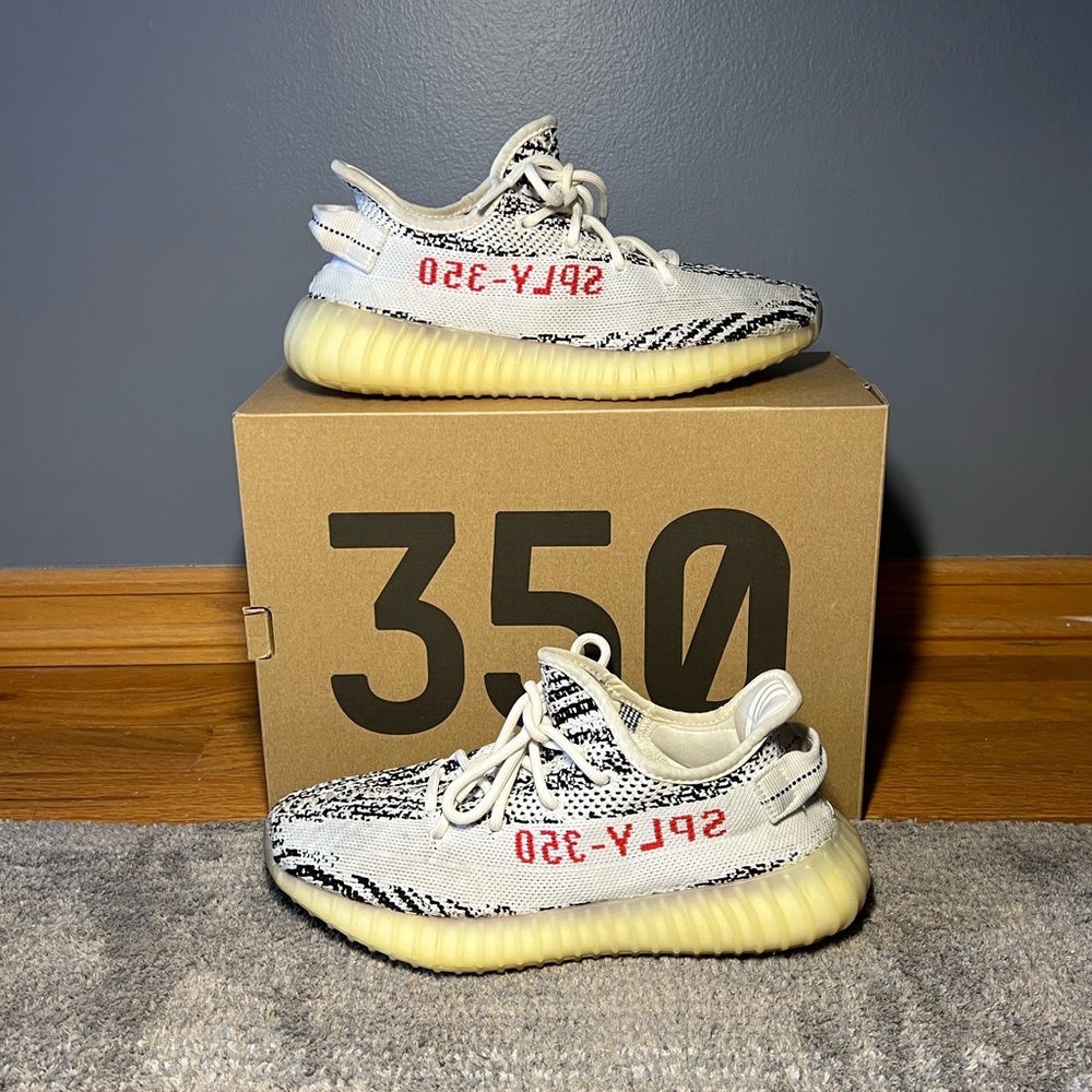 Yeezy Boost 350 V2 Zebra